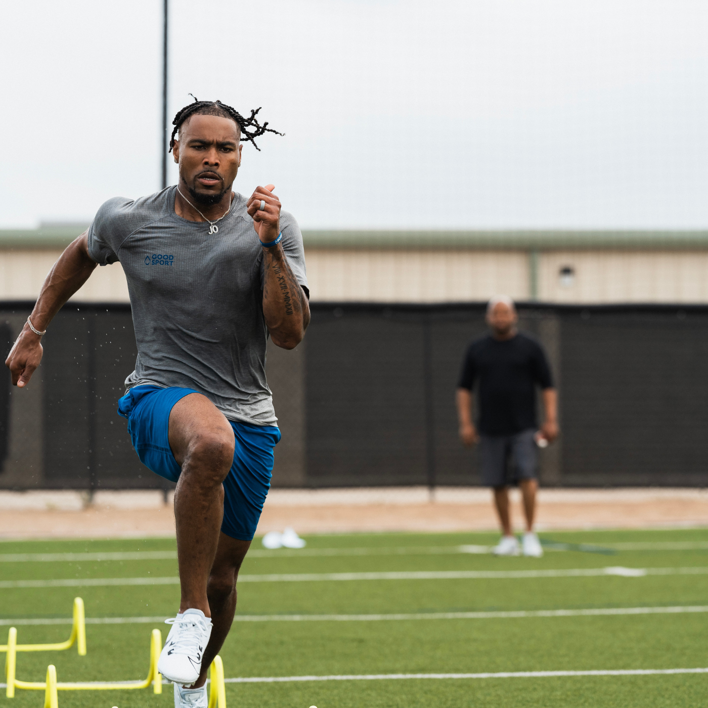 Jonathan Owens running