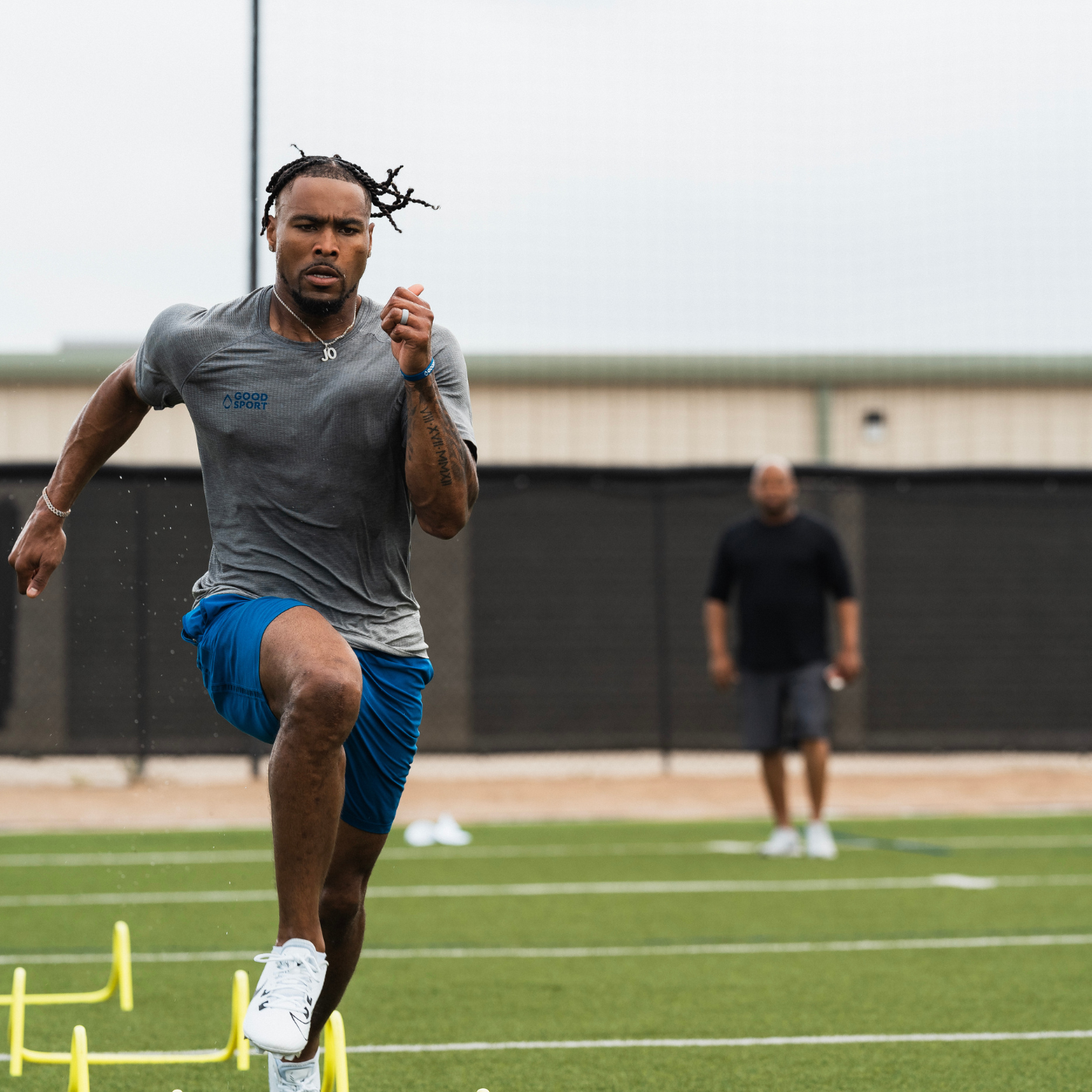 Jonathan Owens running 